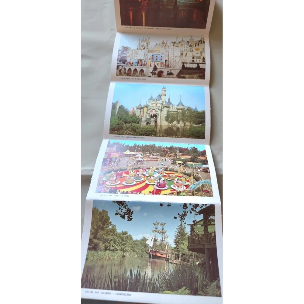 Vintage Disneyland 26 Scenes Postcard Booklet Walt Disney America Sings Souvenir